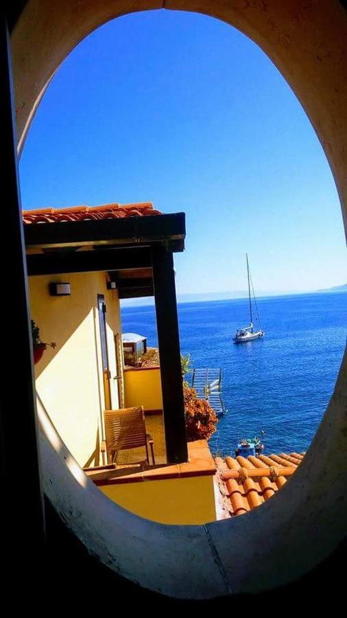 Romeo E Giulietta Scilla Bed & Breakfast Exterior photo