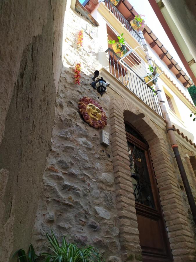 Romeo E Giulietta Scilla Bed & Breakfast Exterior photo