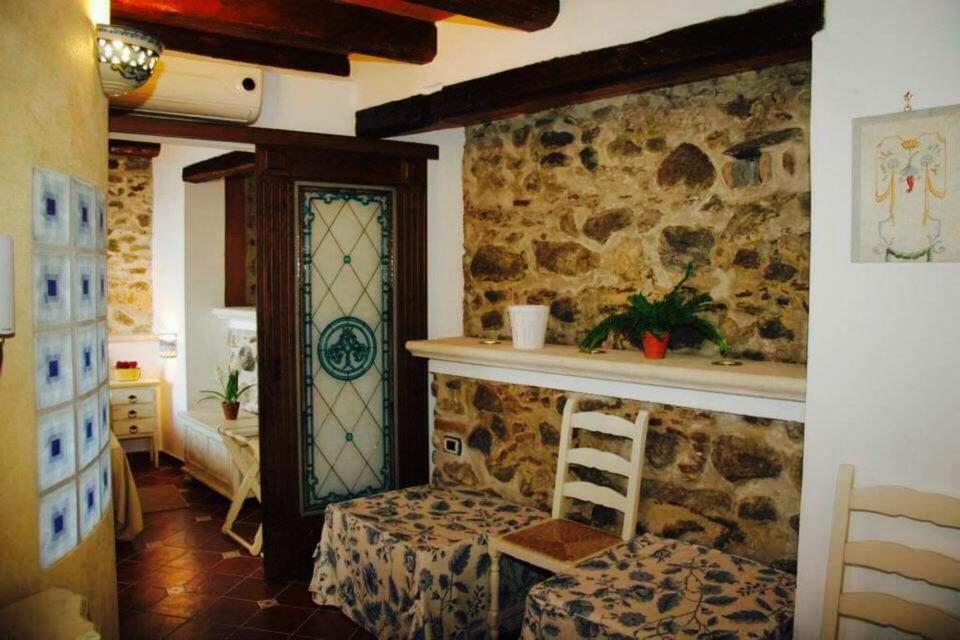 Romeo E Giulietta Scilla Bed & Breakfast Exterior photo